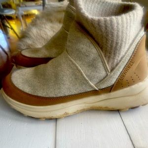 Merrill women's desert boot